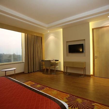 Country Inn & Suites By Radisson, Meerut Eksteriør billede
