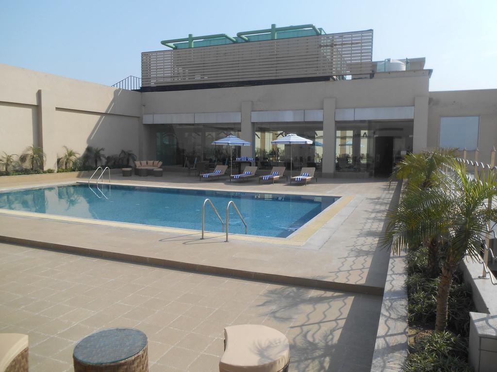 Country Inn & Suites By Radisson, Meerut Eksteriør billede