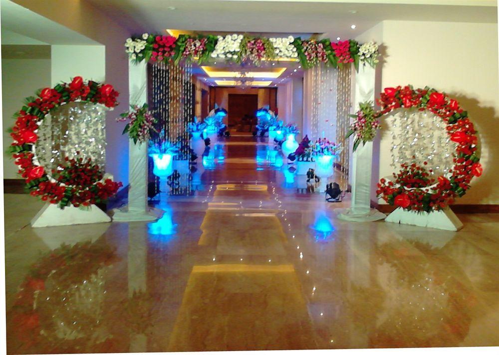 Country Inn & Suites By Radisson, Meerut Eksteriør billede