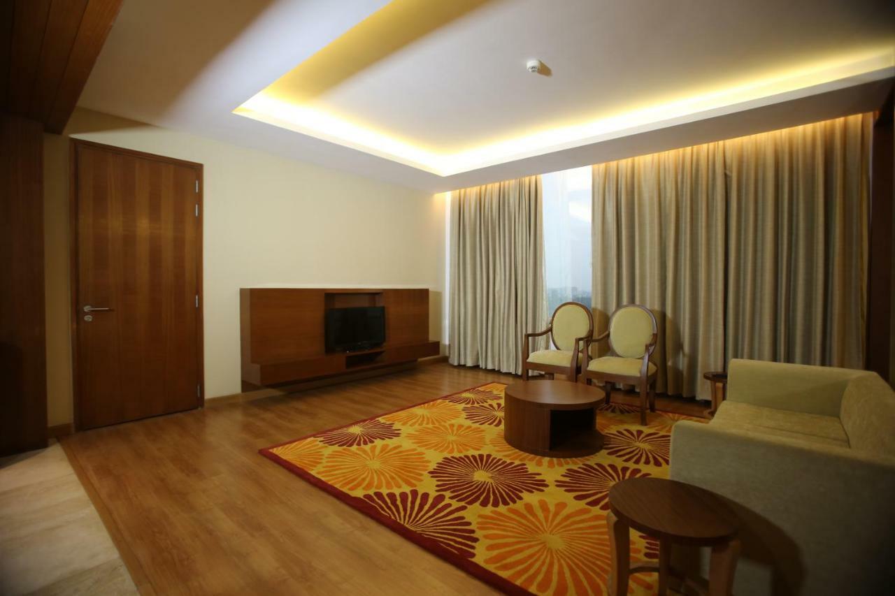 Country Inn & Suites By Radisson, Meerut Eksteriør billede